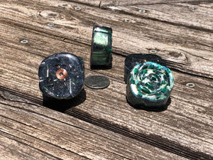 Malachite Mini Tower Buster Roses