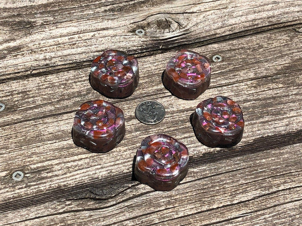 Carnelian Mini Tower Buster Roses